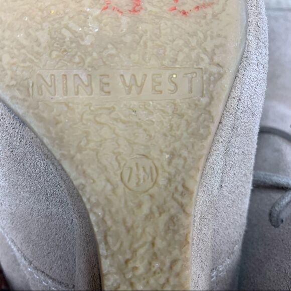 Nine West Womens Lazona Tan Suede Boots size 7.5.. - Picture 8 of 9